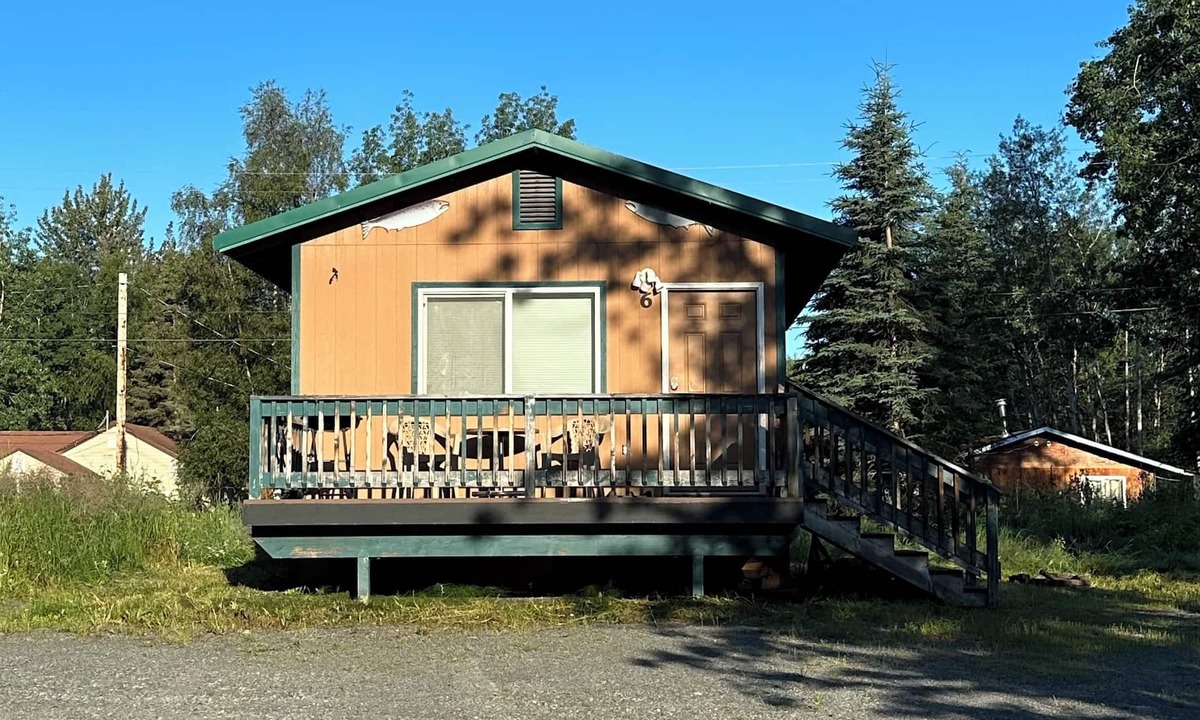 Ridgeway Apartment | Charming Studio Home in Soldotna: Embrace Cozy Living in a Central Location