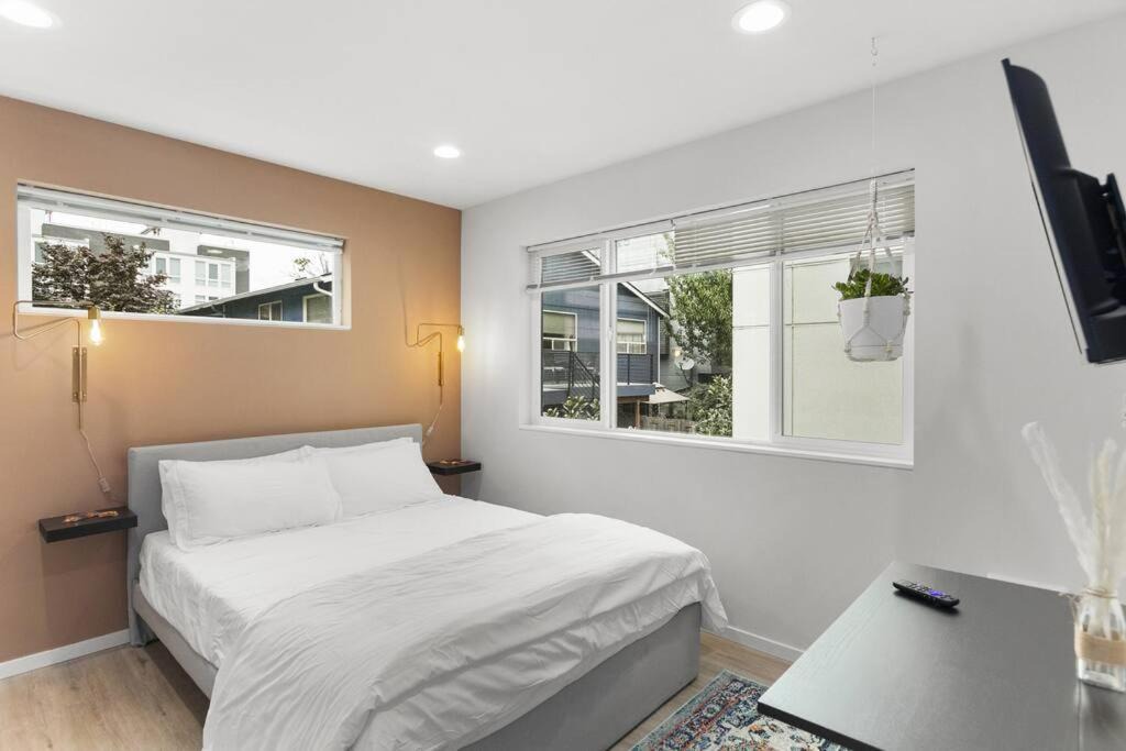 Whittier Heights Apartment | Chase's sweet suite - Micro Studio - 91Walkscore