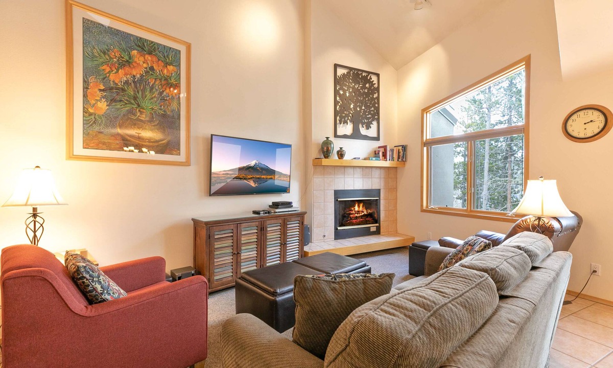 Breckenridge House | Chimney Ridge Sunflower Townhome: Walk to Lift, Private Hot Tub