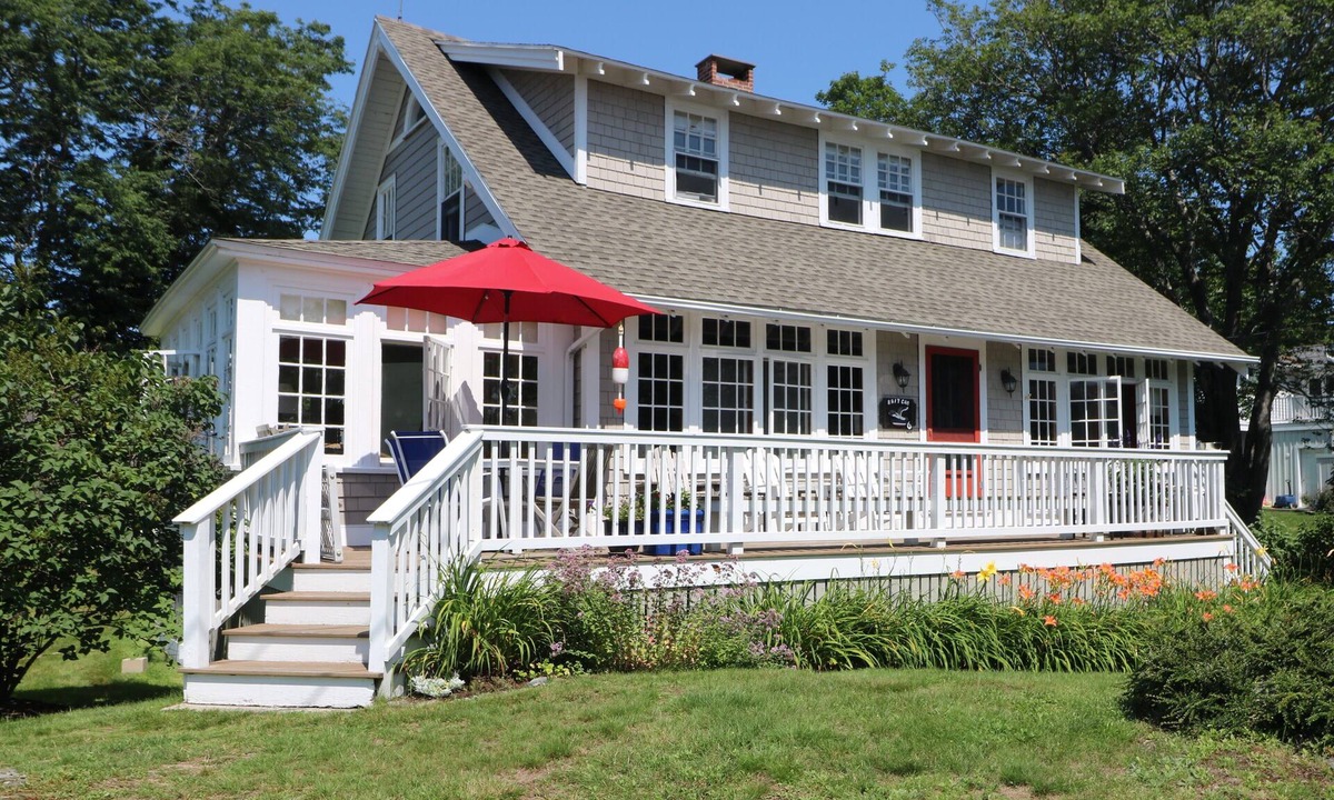 Kennebunk House | Classic Beach Cottage - Sept 12-19 & 19-26 700 dollar DISCOUNT - Quiet Weeks!