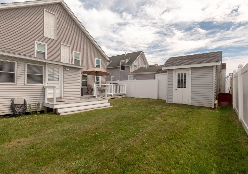 Old Lyme Cabin | Classic Beach Cottage Great for Family vacations.