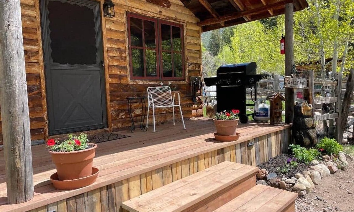 Thomasville House | Colorado Mountain River Paradise