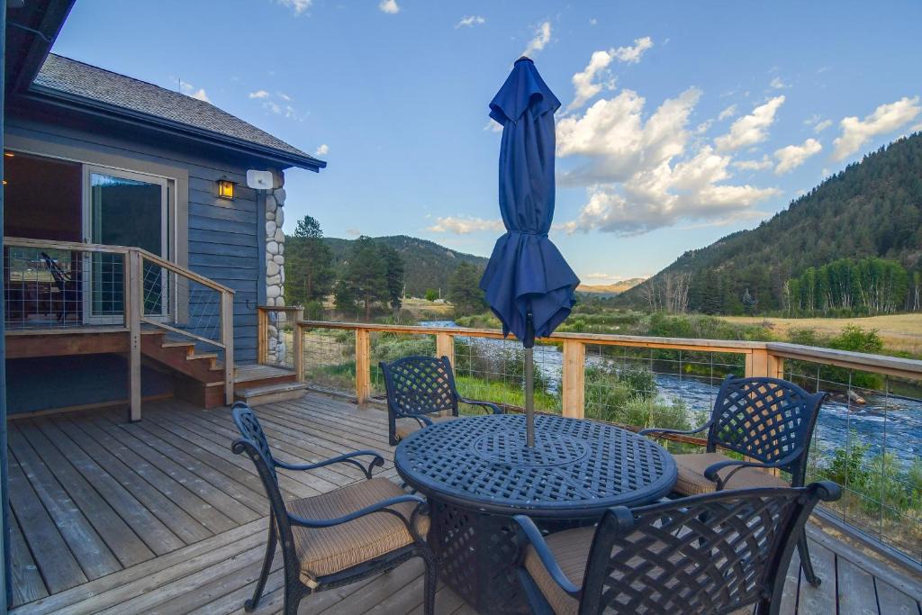 Pine House | Colorado Riverfront Escape! Fish, Hike & Relax