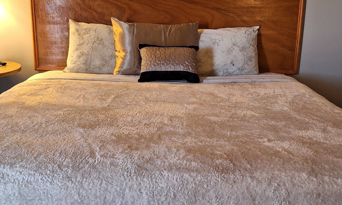 Coldwater Hotel | Comanche inn