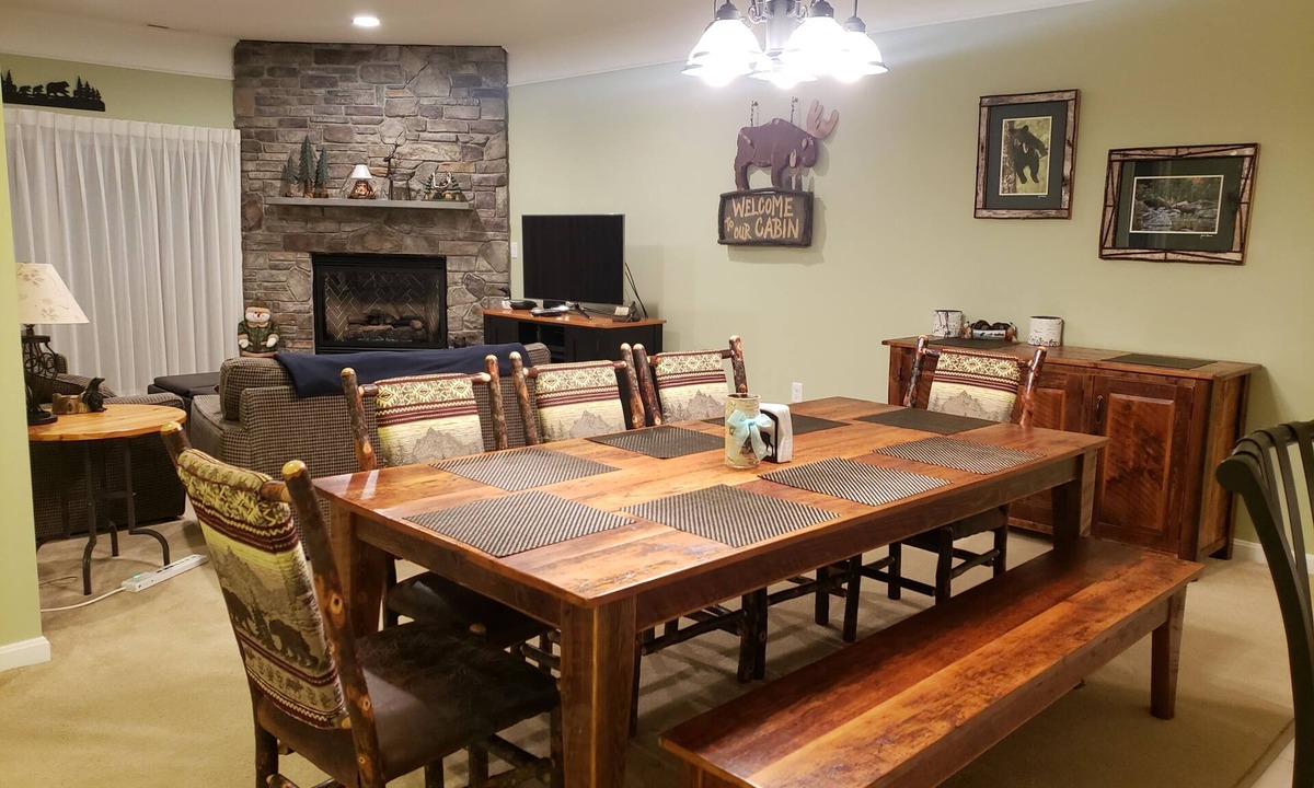 Lincoln Condo | Come Stay Summer, Fall & Winter