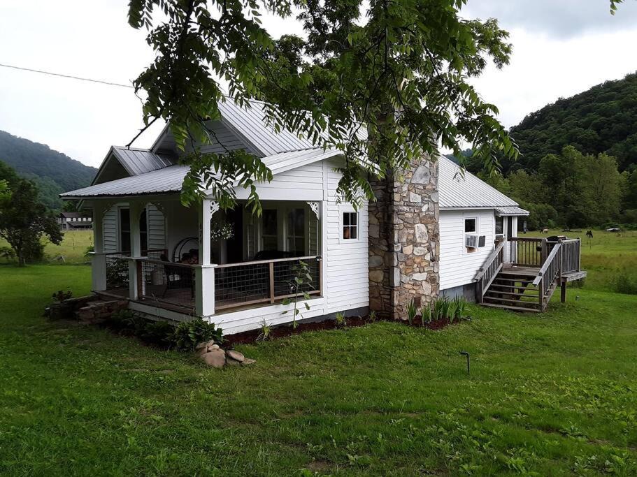 Barnardsville House | Country Mountain Escape!