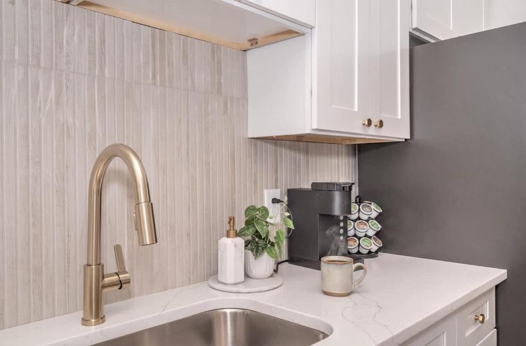 Covington House | Covington Charm 202