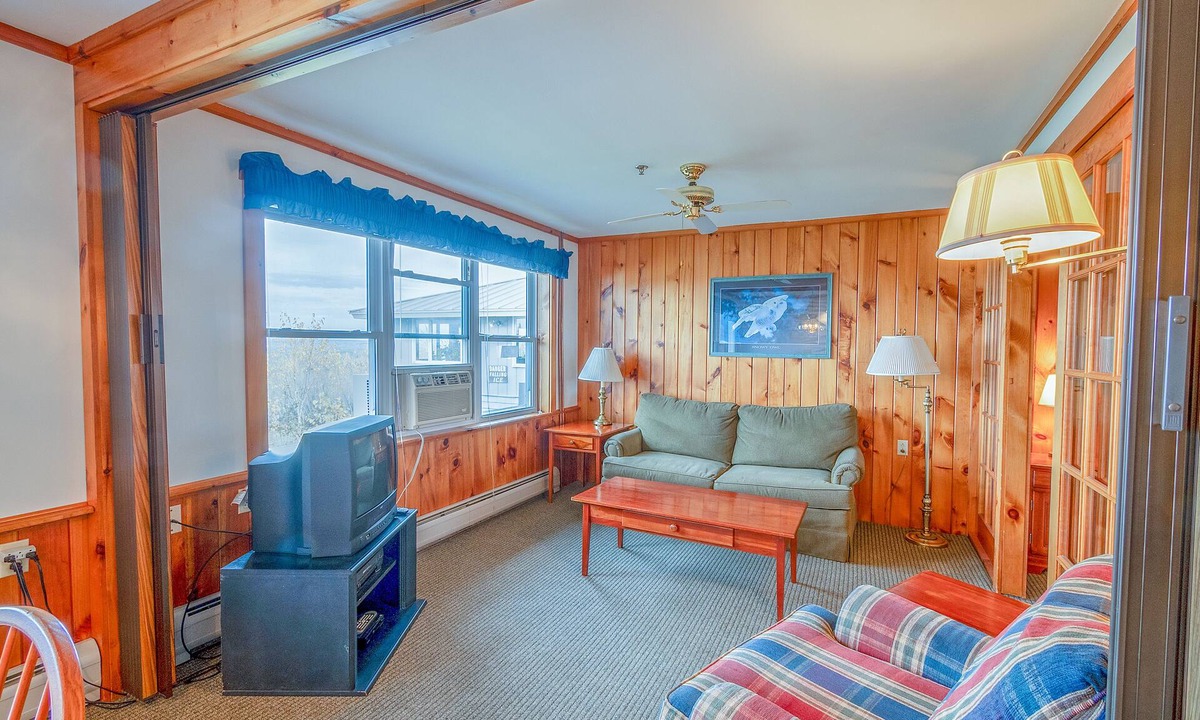 Jackman Cabin | Cozy 1BR Lodge – Fall & Winter Retreat in Jackman
