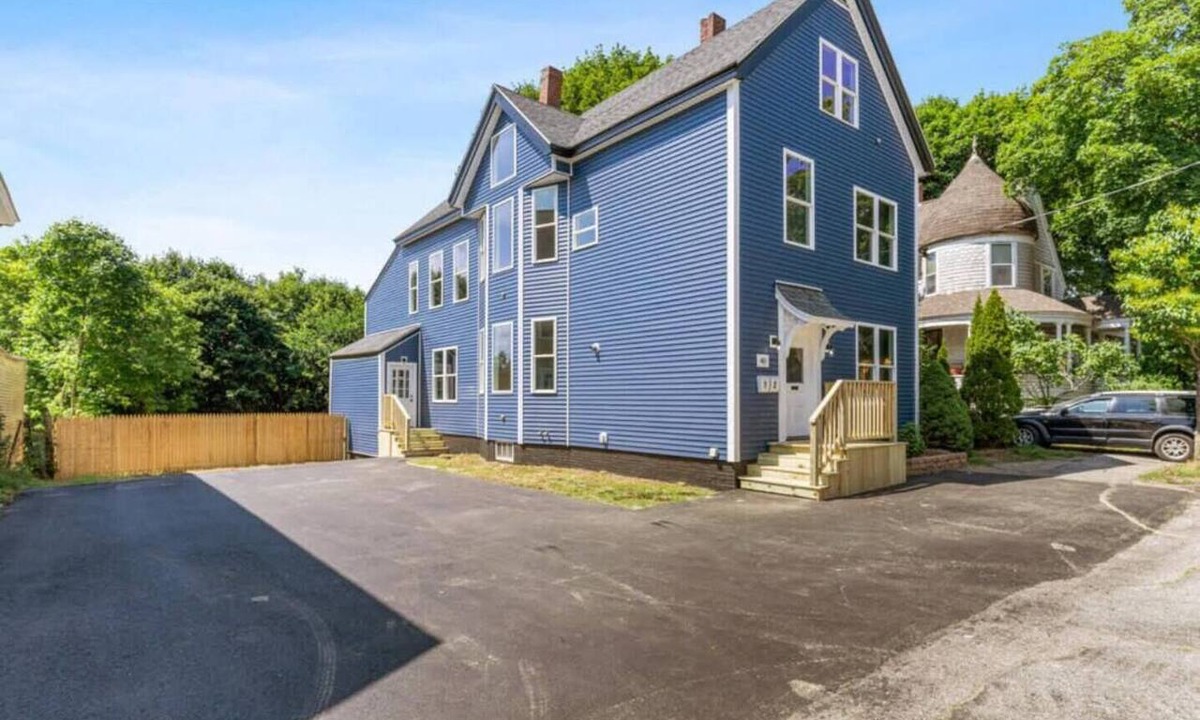 Lewiston Apartment | Cozy 2nd & 3rd Floor Retreat