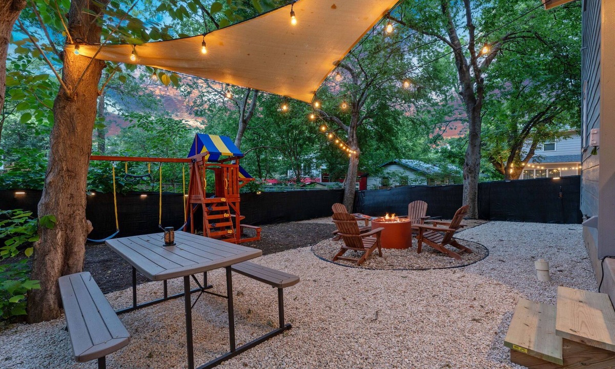 Blackshear-Prospect Hill House | Cozy 4BR Retreat w/Game Room, Fire Pit, Hot Tub, & Backyard Fun
