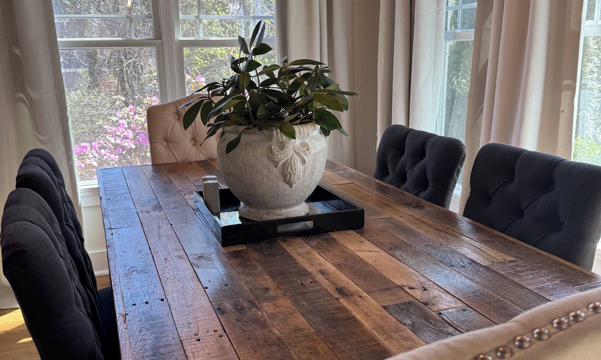 Black Mountain Cottage | Cozy cottage 2 mins to Black Mountain, 20 mins to Asheville, Dog Friendly!