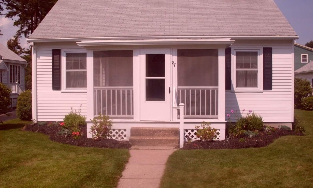 Ogunquit Cabin | Cozy Cottage At Footbridge Beach - Great Fall and Spring Rates