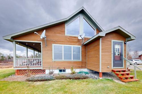 Greenville House | Cozy, dog-friendly waterfront cabin with large yard, porch, dock, & lake views