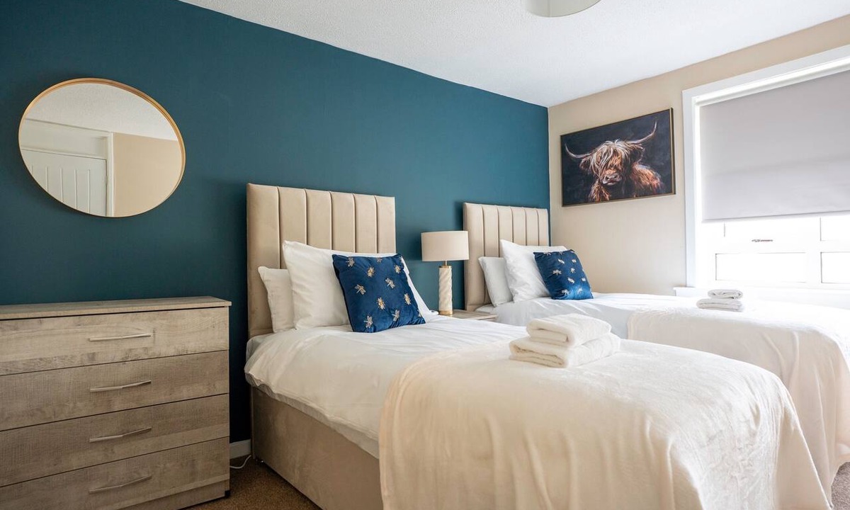 Douglas and Angus Apartment | Cozy Dundee Hideaway | 2BR | Perfect for Groups
