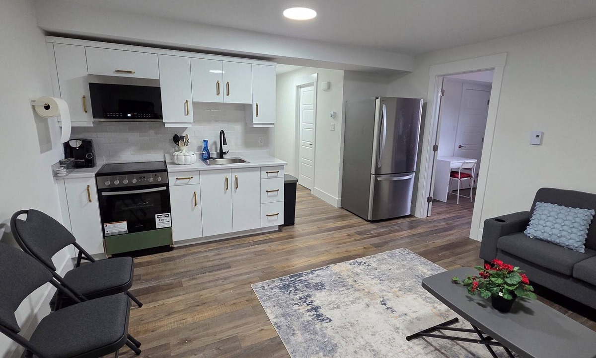Moncton House | Cozy Modern Basement Suite in Riverview