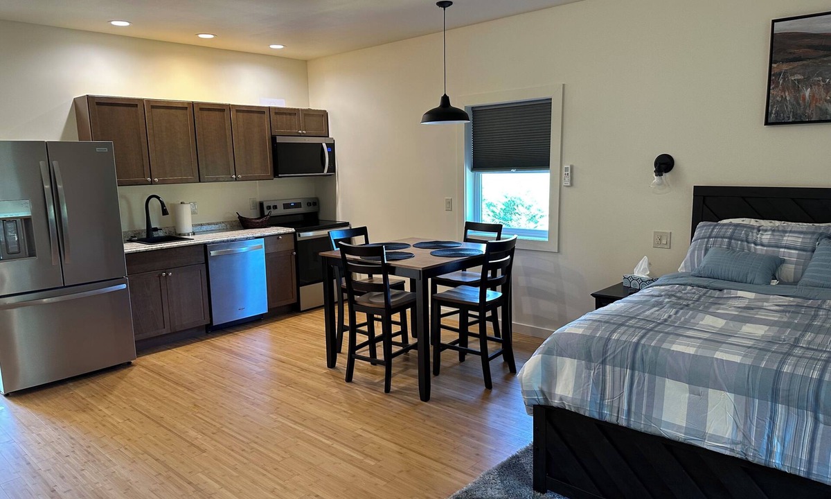 Candler Cottage | Cozy Mountain View cottage in beautiful Candler with AC, Upper Unit