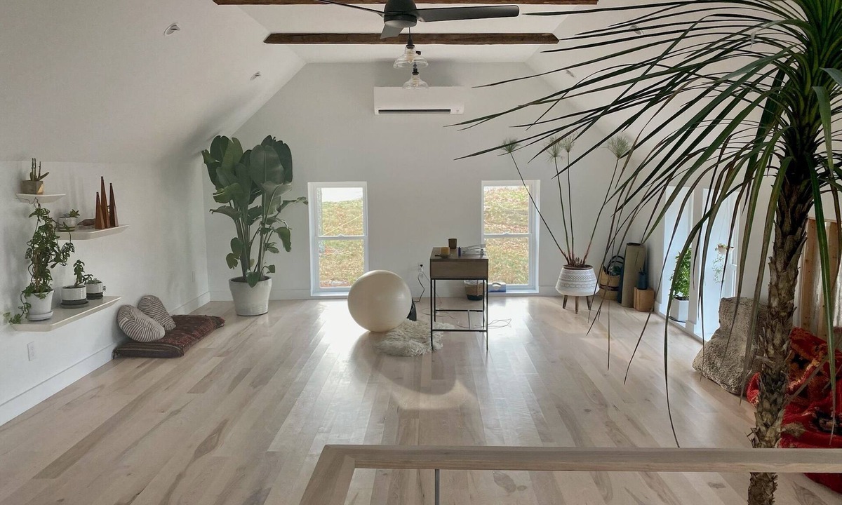Waldoboro House | Cozy riverside getaway w/artist studio. Pet friendly!