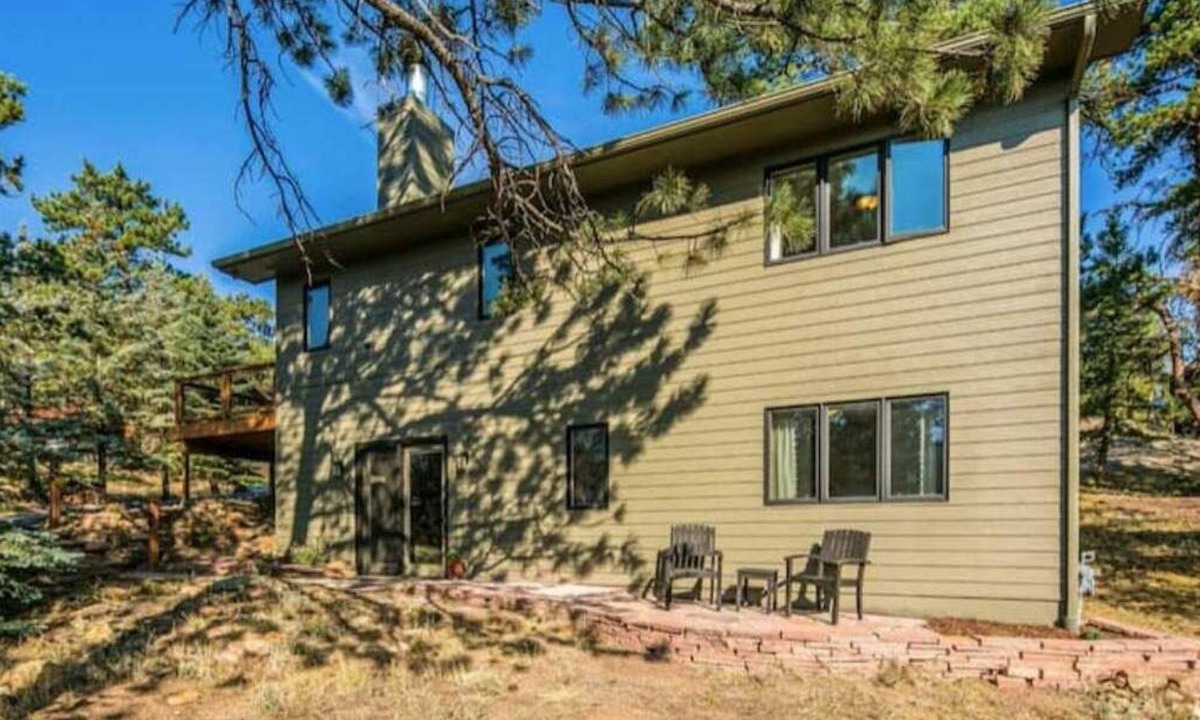 Carriage Hills Apartment | Cozy, Spacious, Private Rocky Mountain Guest Suite