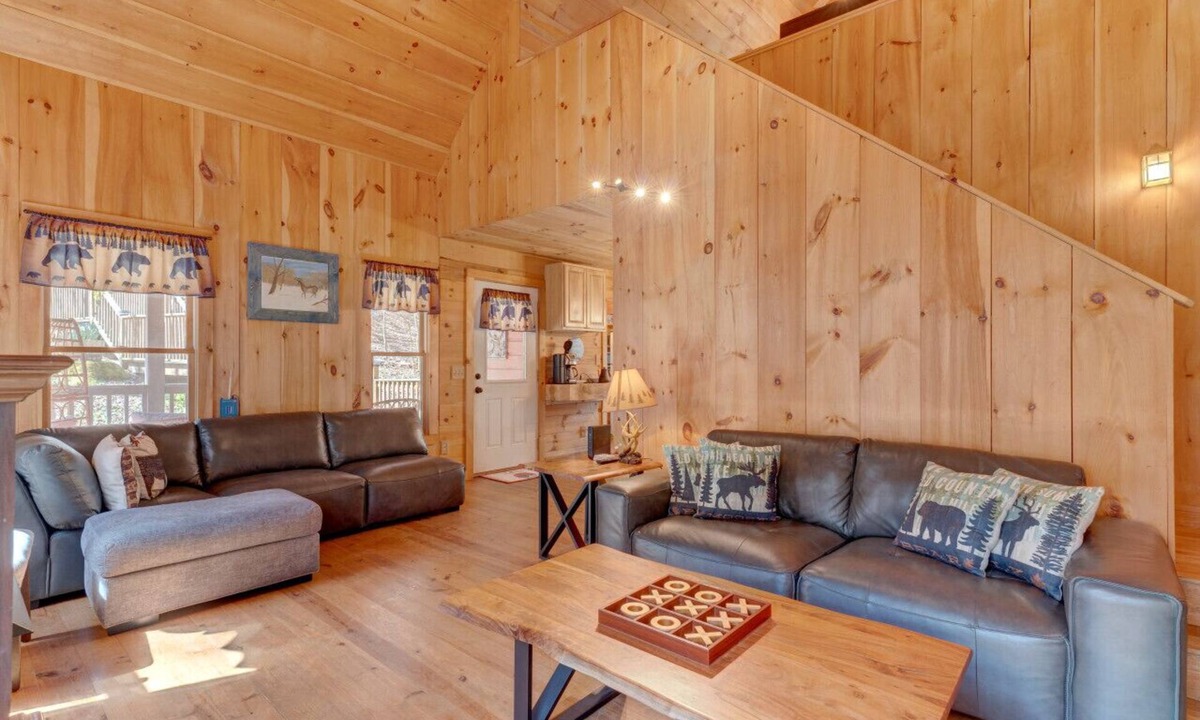 Ranger Cabin | Creekside Cabin fire pit pizza oven dogs hot tub