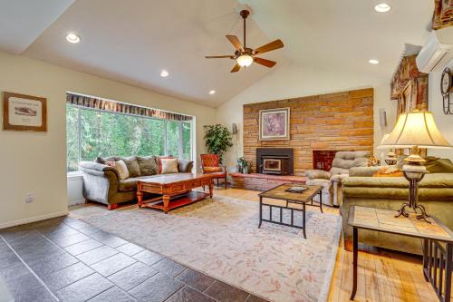 Darrington House | Darrington Home on River w/Mountain Views