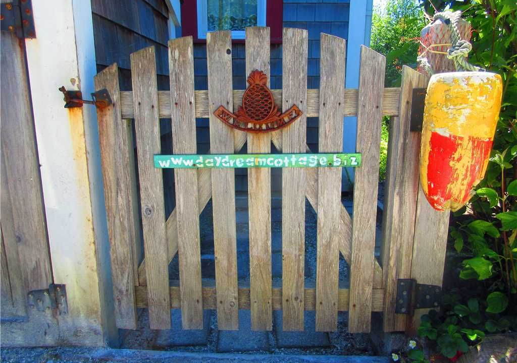 Seabrook House | Daydream Cottage: 2 BR / 1.5 BA seabrook in Pacific Beach, Sleeps 6