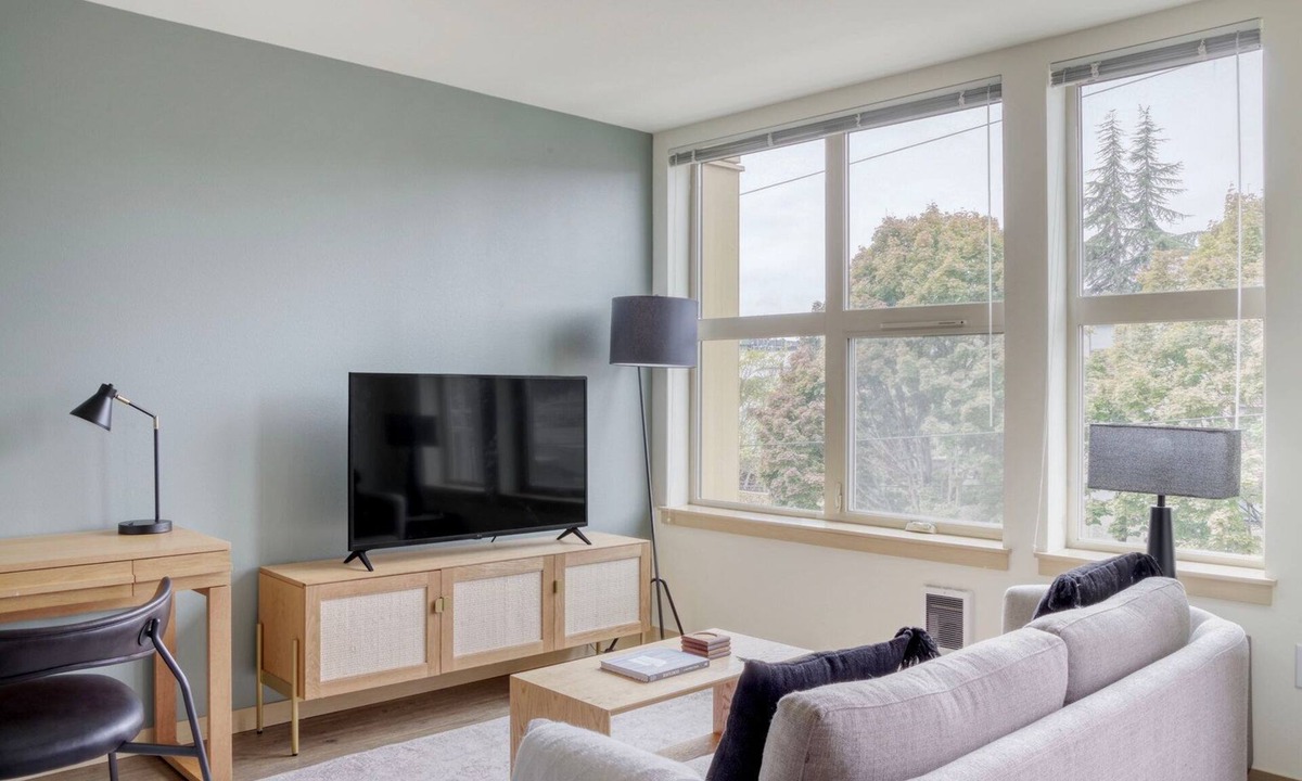 Wallingford Apartment | Delightful Wallingford Jr 1BR w/Rooftop, nr Bars, by Blueground