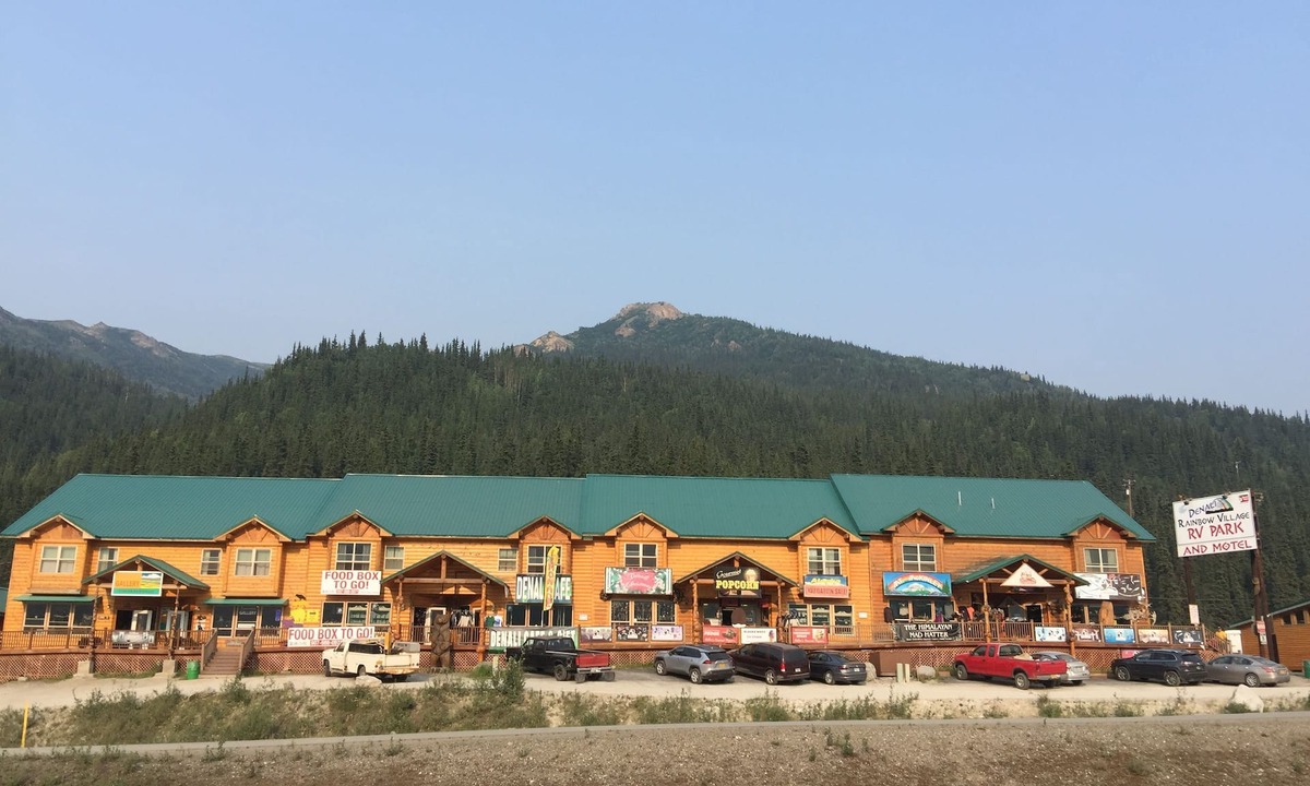 Denali National Park Hotel | Denali Rainbow Village RV Park and Motel