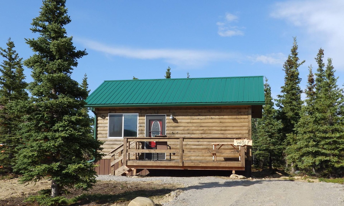 Healy Cabin | Denali Wildlife Wolf Cabin Luxury with a touch of Rustic.
