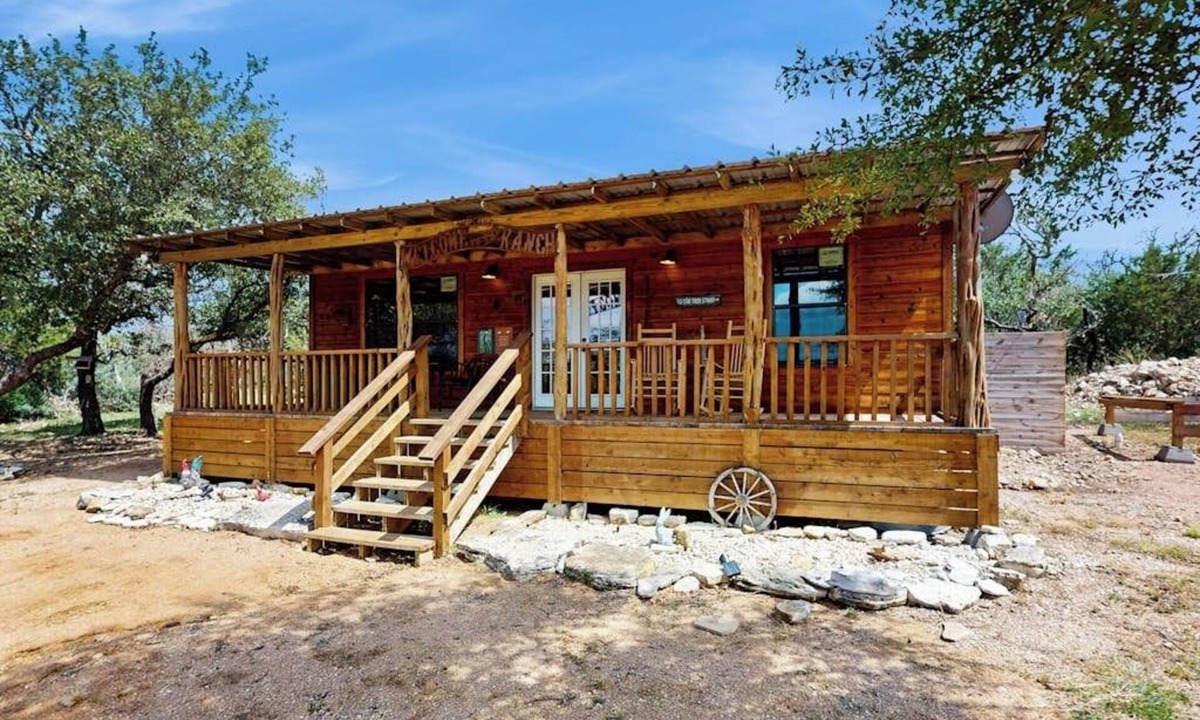 Fredericksburg Cabin | Dog-friendly gem on 11 acres w/valley views, deck, gas grill, fireplace