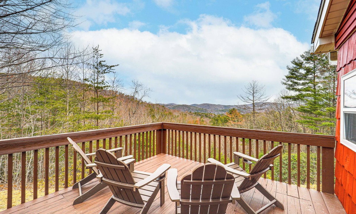 Purlear Cabin | Dog Friendly Mountain View Retreat w/Hot Tub