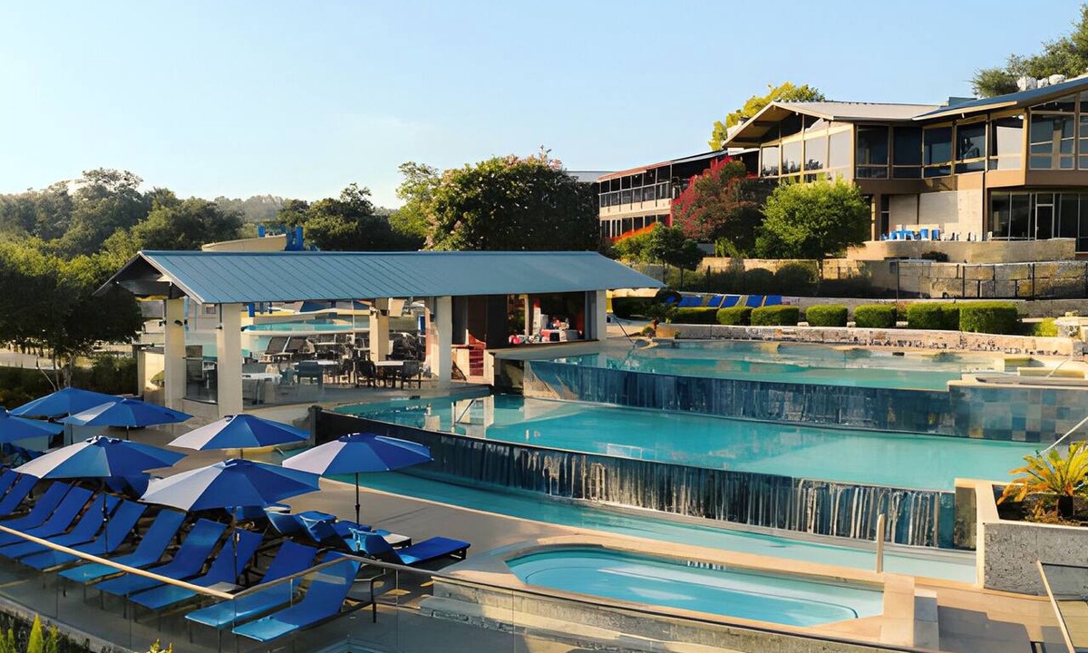 Lakeway Hotel | Double Queen Lakeview with Balcony at Lakeway Resort & Spa