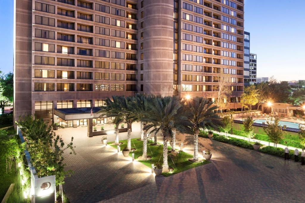 Uptown Hotel | DoubleTree by Hilton Hotel & Suites Houston by the Galleria
