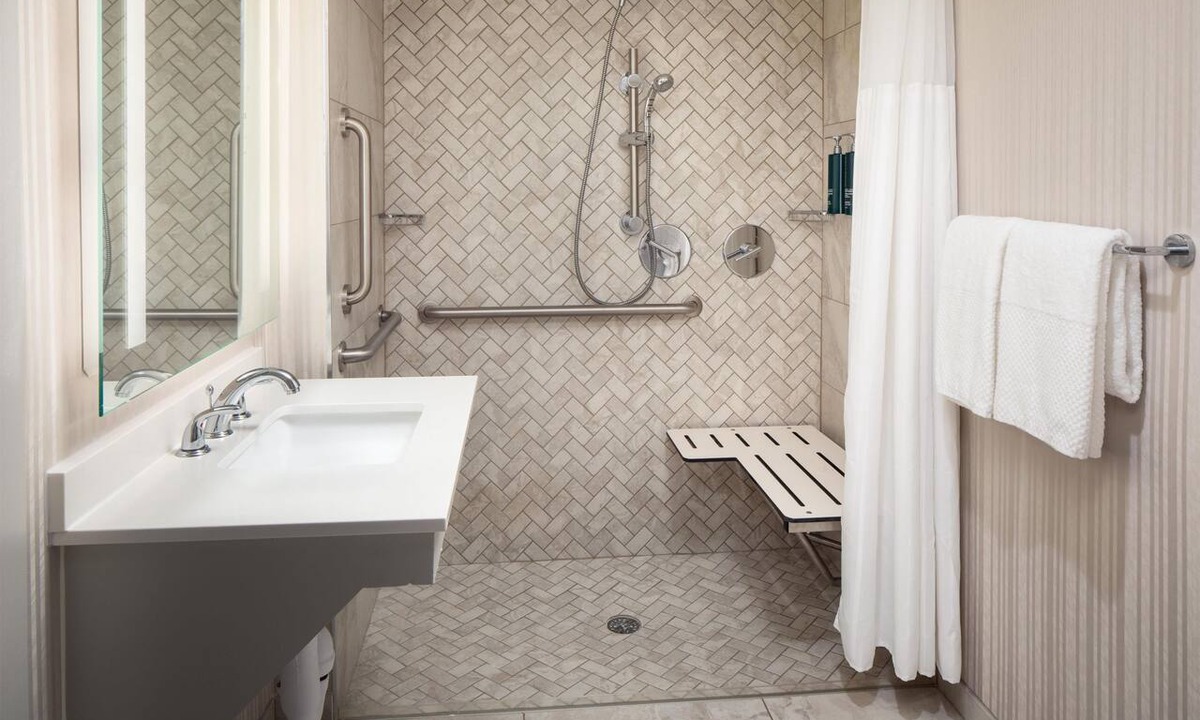 Downtown Hotel | Doubletree by Hilton Washington DC Silver Spring