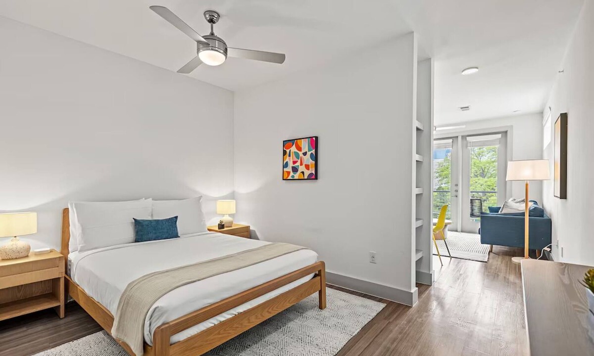 Waller Creek District Hotel | Downtown Austin Apartment w/Kitchen & Workspace – Ideal for Long Stays | 2 Units