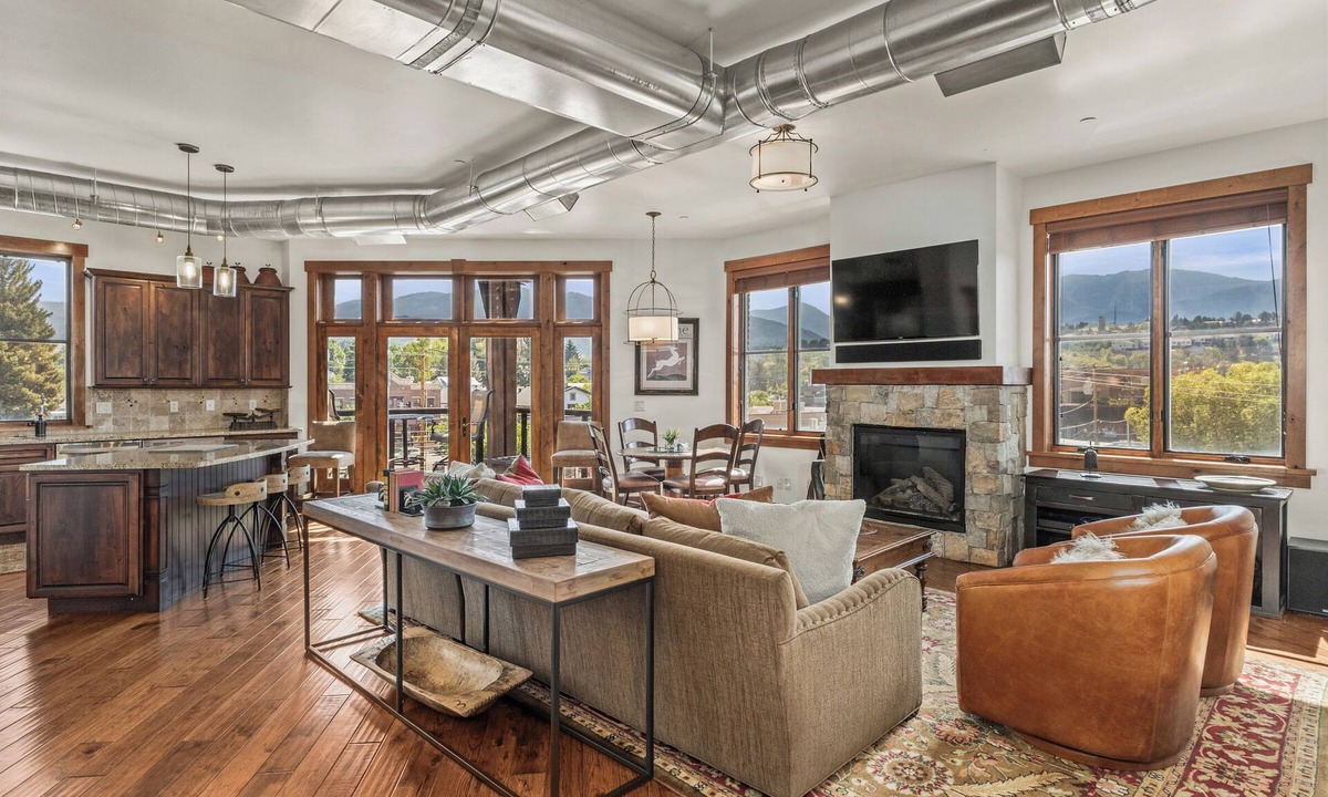 Downtown Steamboat Springs Condo | Downtown Penthouse | Chef's Kitchen | Covered Parking