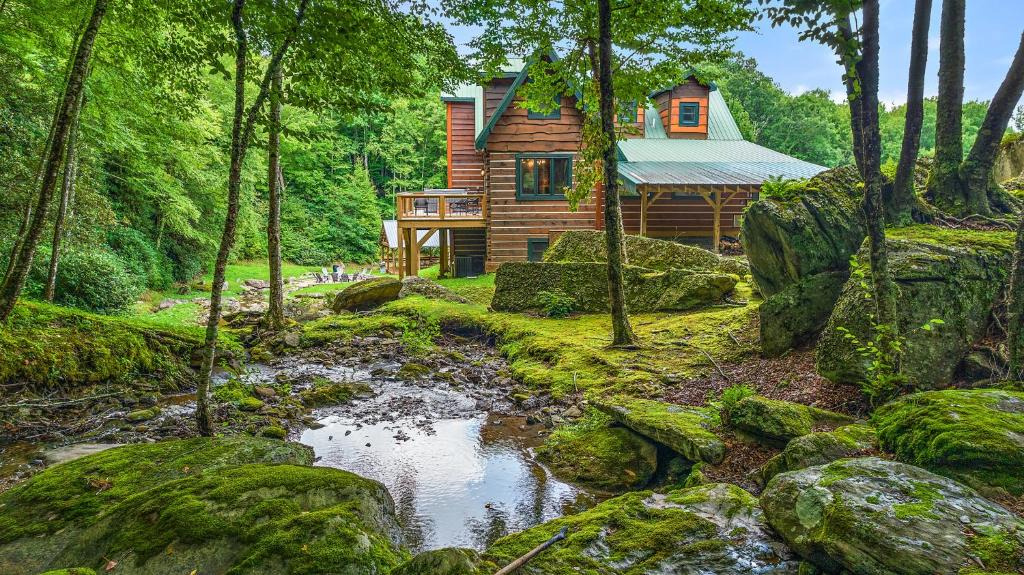 Banner Elk House | Eagle Ridge Falls
