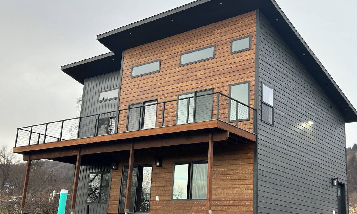 Homer Apartment | East End Summit – Ocean & Mountain View Retreat in Homer, Alaska