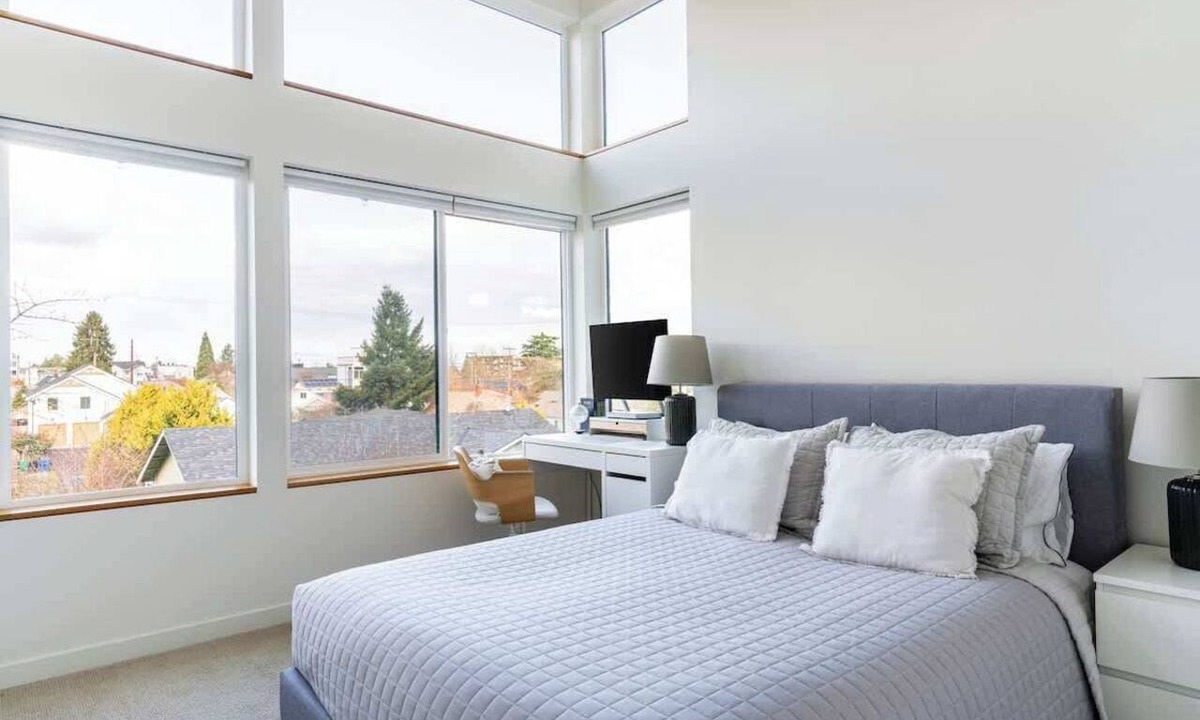 Columbia City Apartment | Elegant 1BR Retreat: Columbia City, Seattle