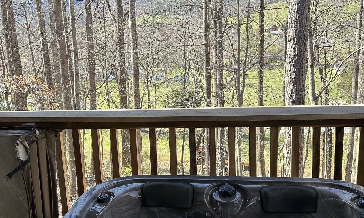 Elizabethton Cabin | Elizabethton cabin in the woods for R&R