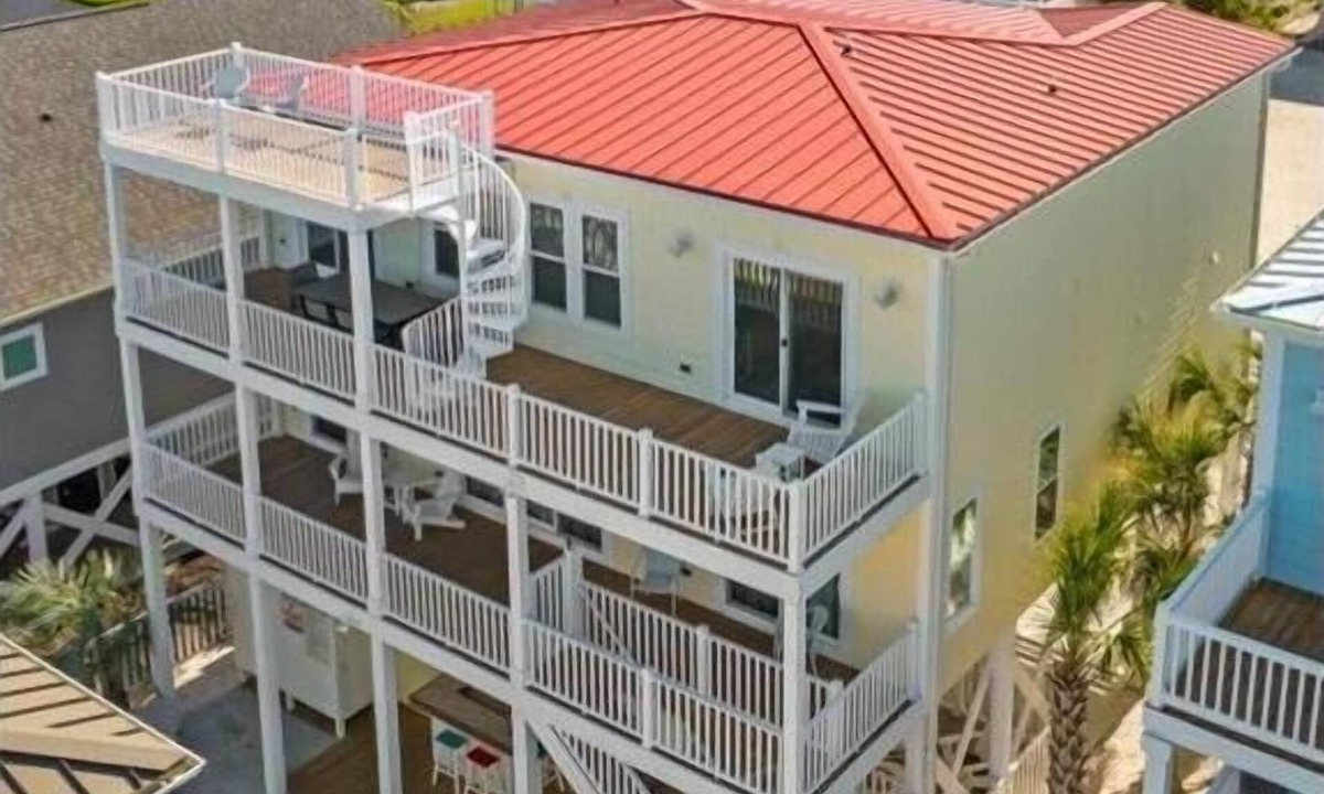 Sunset Beach House | Escape to Sunset Serenity, a spacious 4BR 3BA retreat in beautiful Sunset Beach, NC.