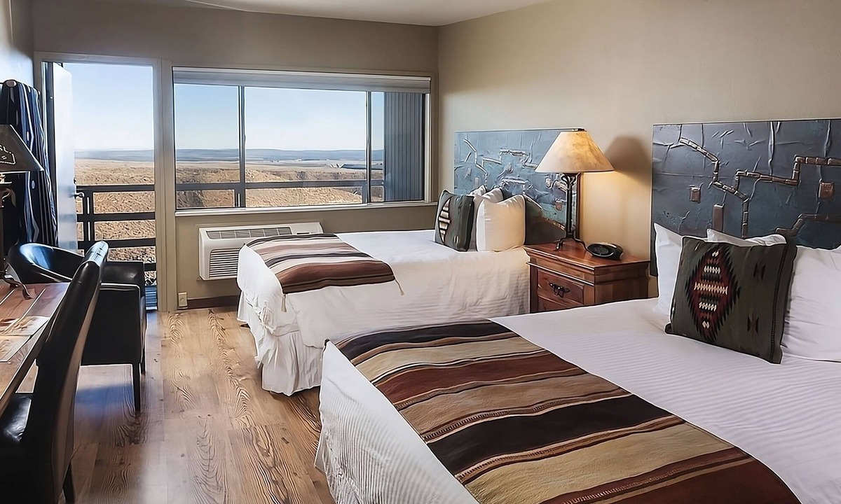 Mesa Verde National Park Hotel | Everything You Need For The Perfect Vacation! Pets Allowed, Free Parking, Lounge