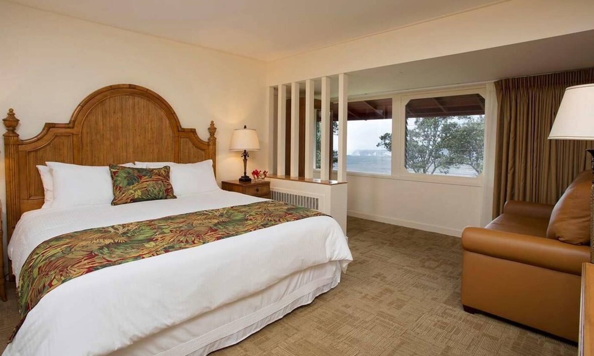 Volcano Hotel | Everything You Need For The Perfect Vacation! Free Parking w/Bike Rentals!