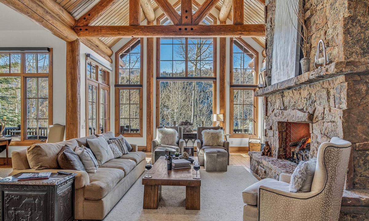 Edwards House | Expansive Ski-in/out Retreat at Arrowhead | Bearberry Lodge