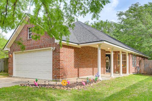 Alvin House | Explore Alvin! Charming Home Near College & Dtwn