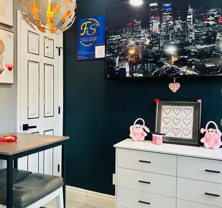 Selden Apartment | Fancy Studio Private Entrance
