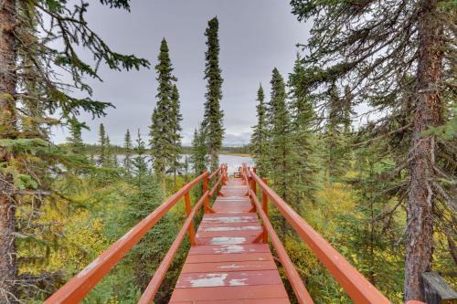 Ridgeway House | Fish, Hike & Explore: Lakefront Cabin in Soldotna