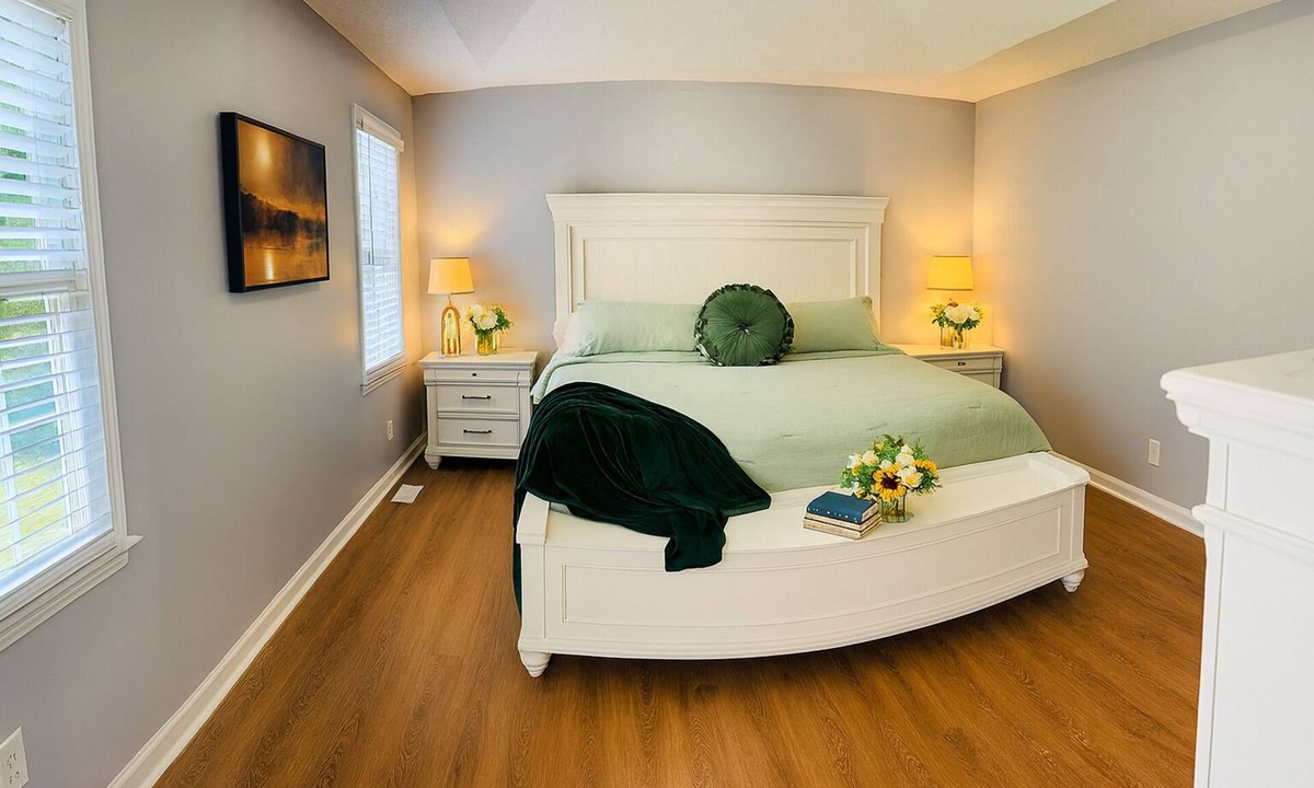 Acworth House | Five-Star Retreat by Lakepoint Station