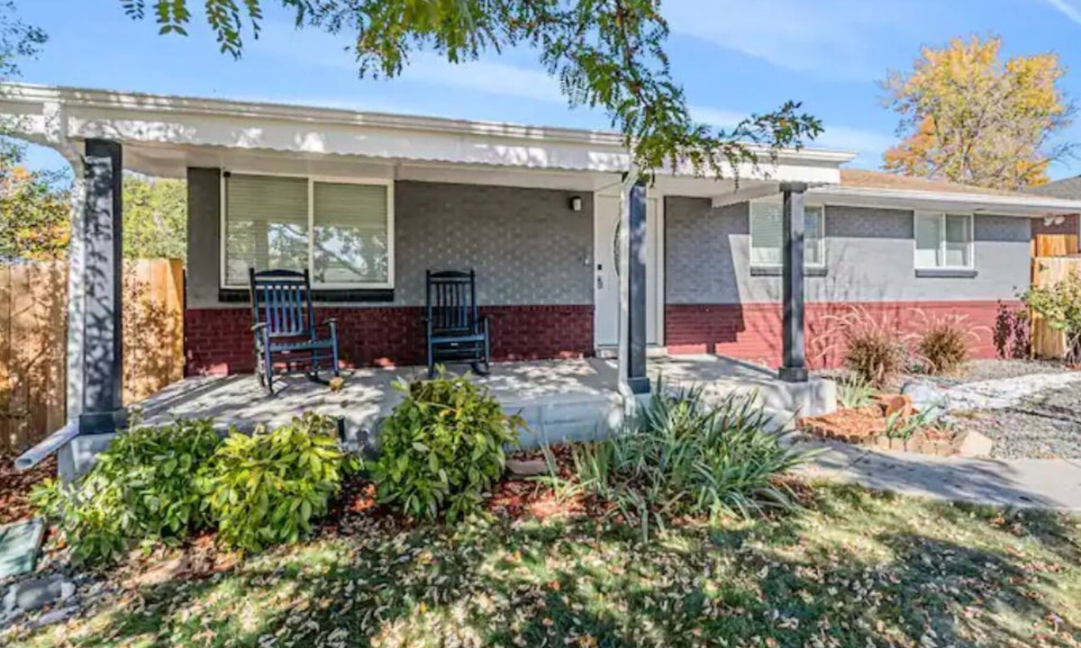 South Westminster House | Fully Remodeled 4BR Home, with GAME RM, Sleeps10