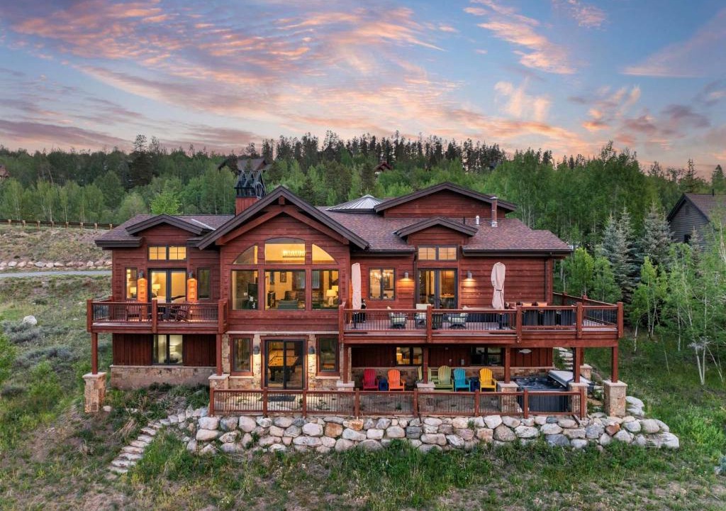 Three Peaks House | Golden Eagle Lodge - Golf, Mtn Views, Hot Tub