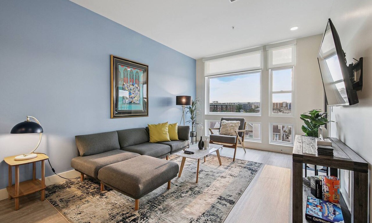 Highland Condo | Golden Hour | 1BR LoHi Loft | Balcony | Dog-Friendly